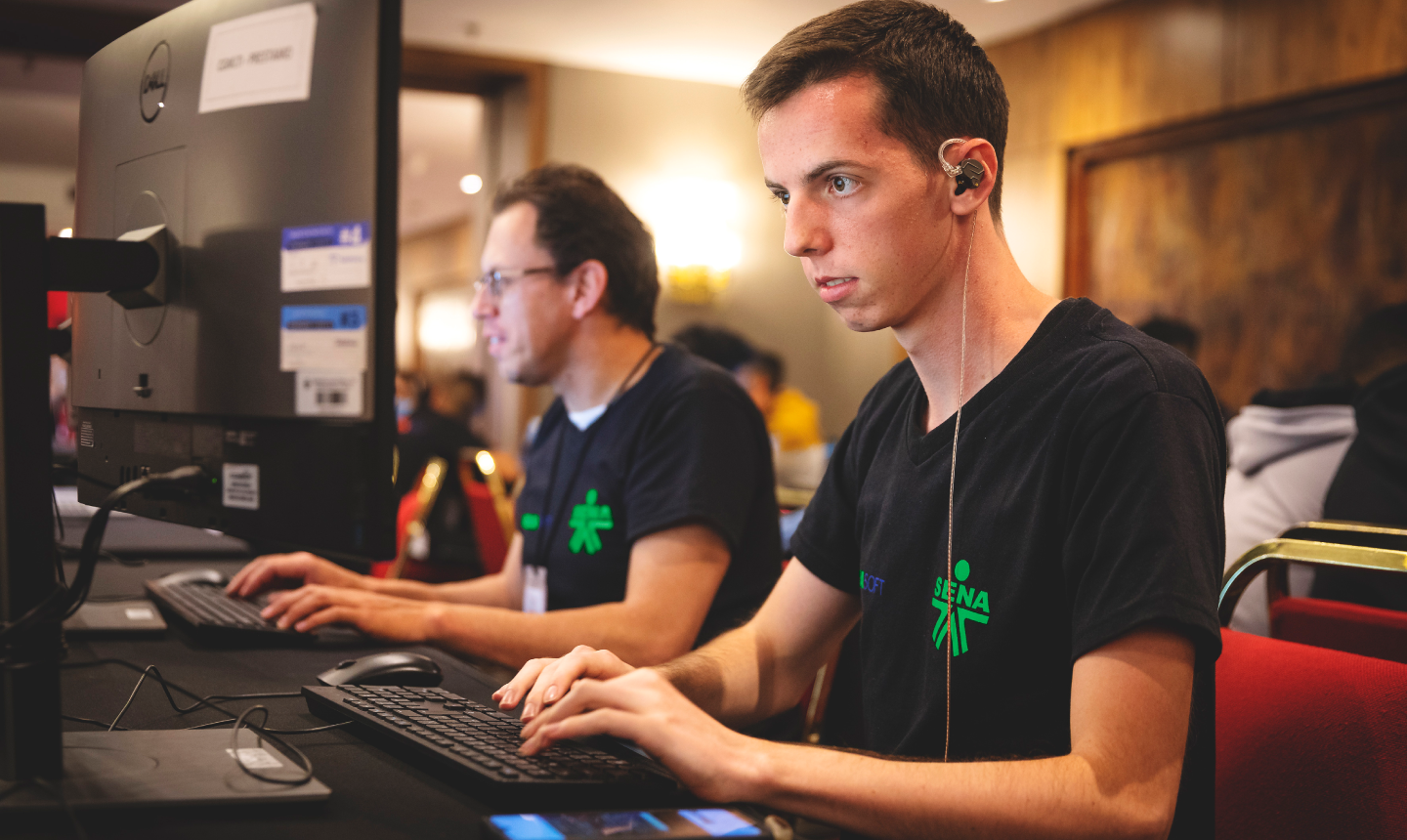 Contrato de aprendizaje podría ser laboral otra vez: así funcionaría si se aprueba la consulta popular