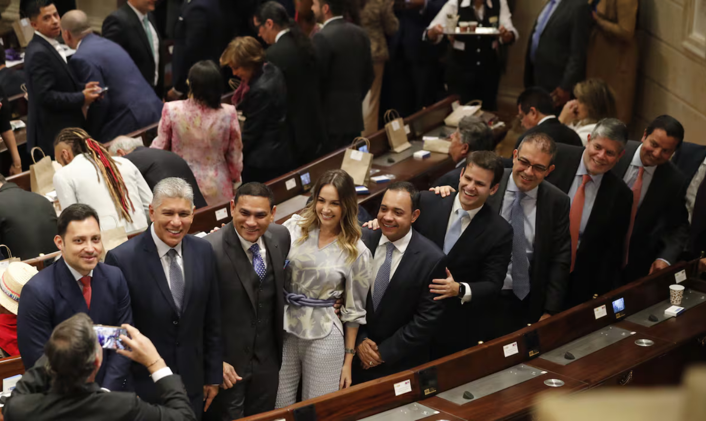 Cambio Radical y Centro Democrático rechazan cita con Petro sobre Presupuesto 2026