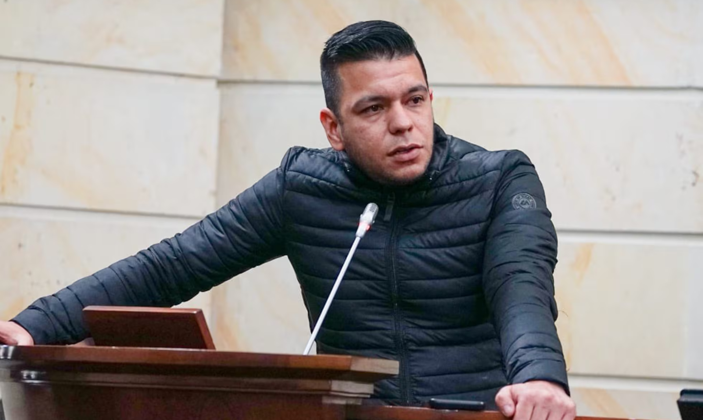 Jota Pe Hernández protagoniza nueva agresión, esta vez contra el representante indígena Ermes Pete
