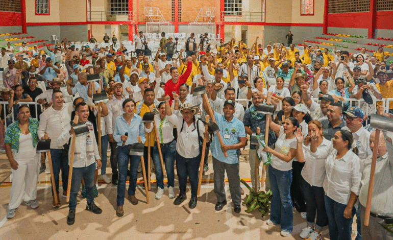 Petro convoca sesiones extras para retomar discusión de la reforma a la salud