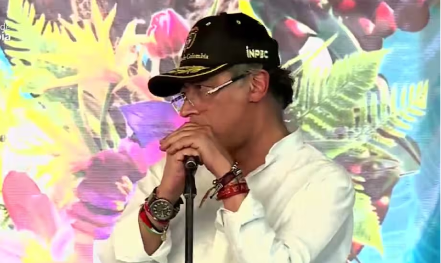 Petro interrumpe evento en Catatumbo y regaña a Gustavo Bolívar: “Quien renunció, renunció”