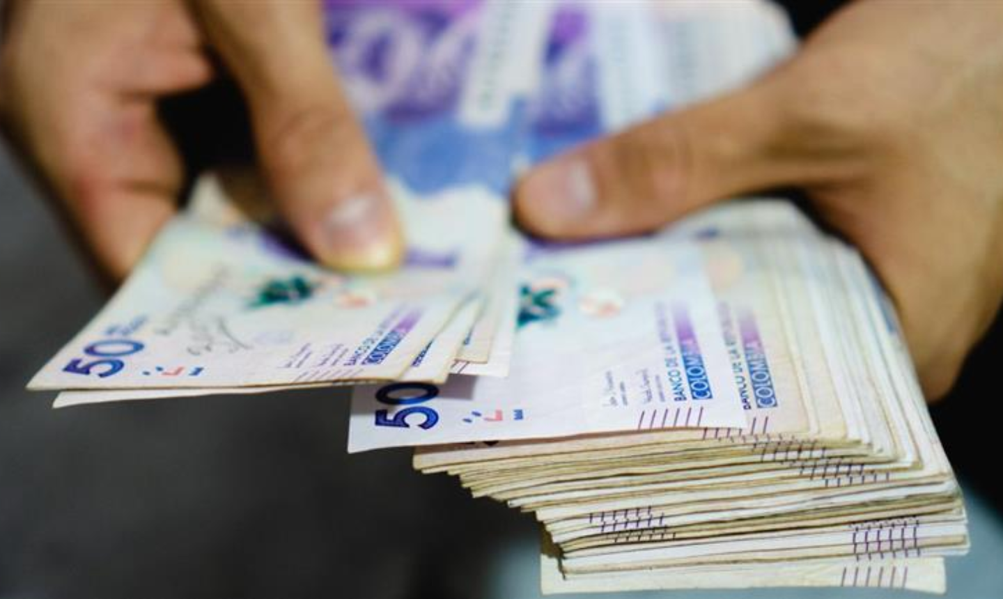 Tensiones en el inicio de la negociación del salario mínimo 2026 tras el retiro de Fenalco