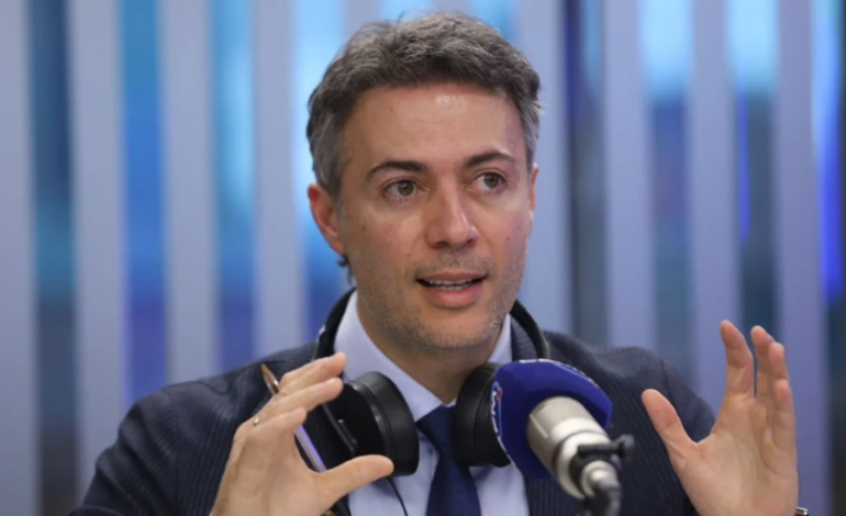 CNE autoriza a Daniel Quintero participar en consulta presidencial de la izquierda