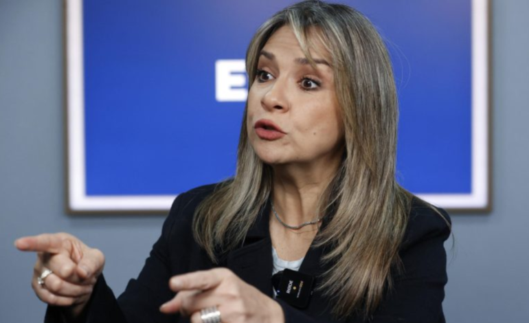 Vicky Dávila respalda a De la Espriella ante eventual duelo con Iván Cepeda: “Es la mayor amenaza”