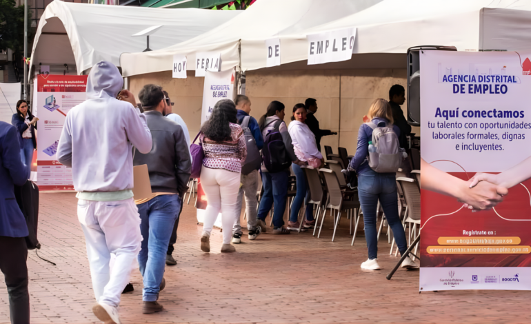 Desempleo en Colombia baja a 9,2% en febrero de 2026, el mejor nivel en cuatro años
